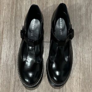 Madden Girl Glossy Black T-Strap Flats